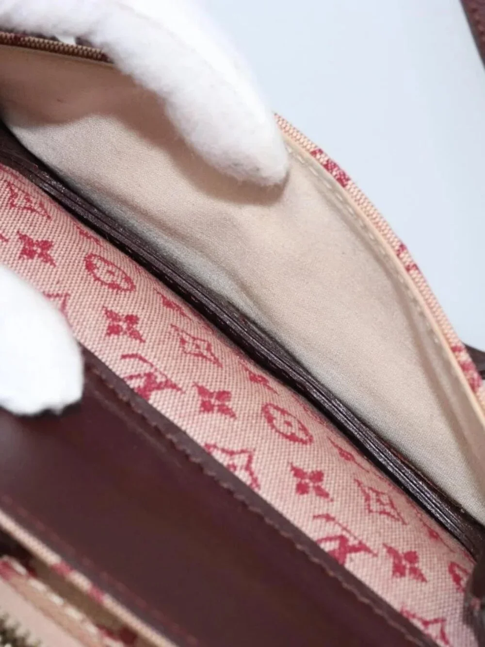 LOUIS VUITTON Monogram Mini Juliet MM Shoulder Bag Red M92219 LV Auth BA10930 - Picture 13 of 16